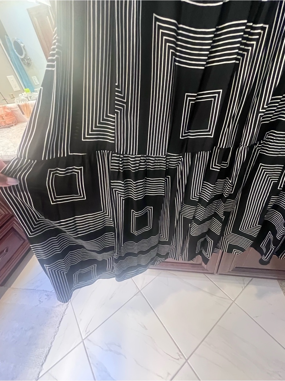 H&M Black and White Geometric Long-Sleeve Shirt Dress - Picture 4 of 4